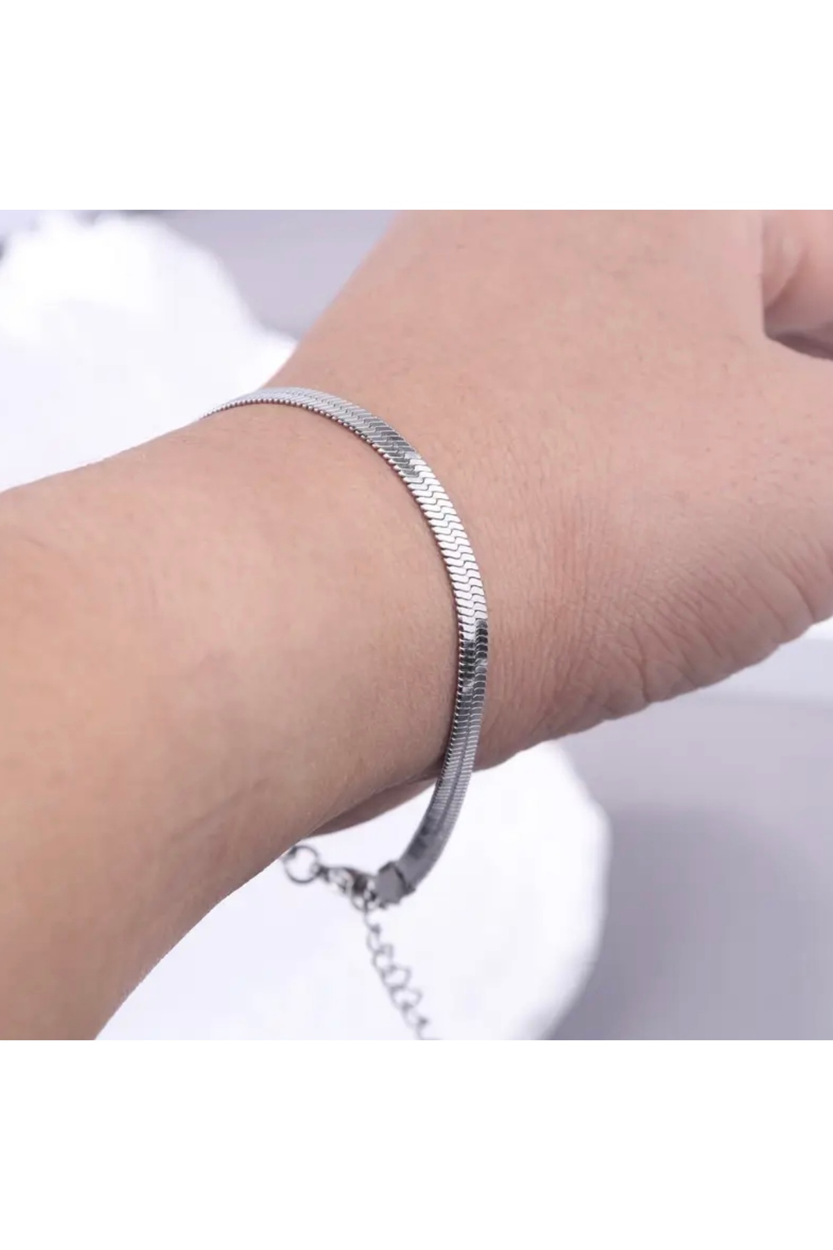 Erkek Paslanmaz Çelik Bileklik - Şık, Dayanıklı ve Modern Tasarım