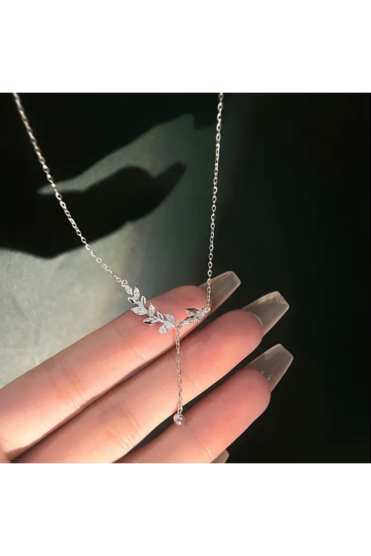 Kristal Taşlı Buğday Tasarımı Kolye – Zarif ve Şık Kolye